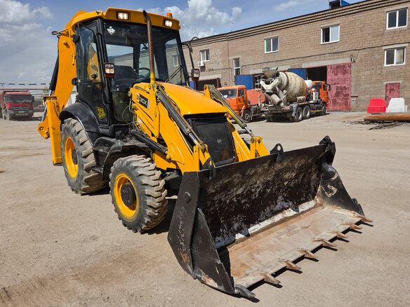 2010 JCB 3CX, жёлтый, 3250000 рублей
