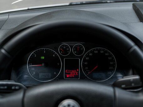 2008 Volkswagen Multivan T5, серебристый, 1410000 рублей, вид 5