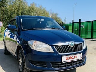 2010 Skoda Fabia II Рестайлинг, синий, 400000 рублей, вид 4