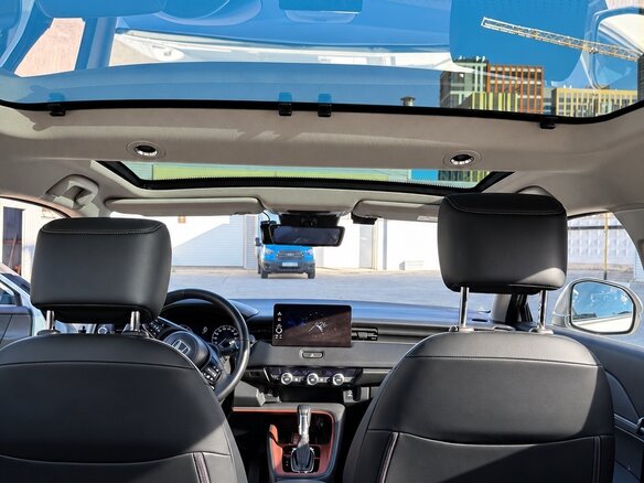 2022 Honda Vezel II, белый, 2569400 рублей - вид 5