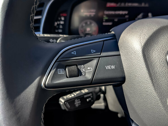 2024 Audi Q7 50 TDI II (4M) Рестайлинг 2, чёрный, 10150000 рублей - вид 26