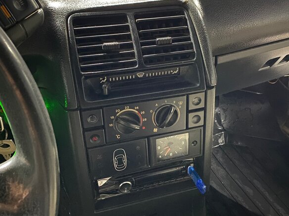 2002 Lada (ВАЗ) 2110, серебристый, 65000 рублей - вид 12