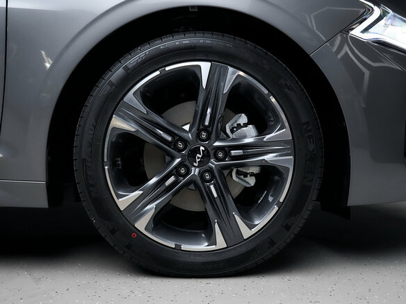 2026 Kia K5 III, серый, 4190000 рублей - вид 9