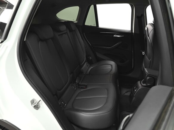 2021 BMW X1 18i sDrive II (F48) Рестайлинг, белый, 2999000 рублей - вид 6