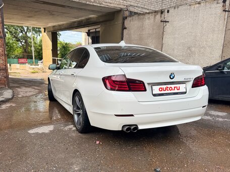 2011 BMW 5 серии 528i VI (F10/F11/F07), белый, 1750000 рублей, вид 4