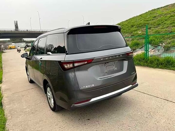 2022 Wuling Jiachen, серый, 1189000 рублей - вид 5