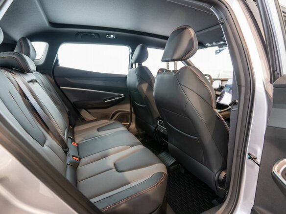 2026 Geely Cityray, серебристый, 3204990 рублей - вид 17
