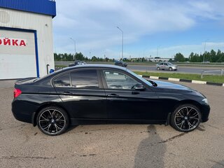2017 BMW 3 серии 320i xDrive VI (F3x) Рестайлинг, чёрный, 2050000 рублей, вид 4