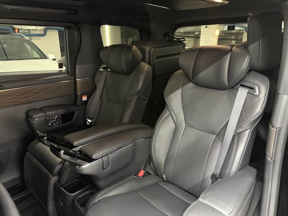 2023 Toyota Alphard IV, чёрный, 13999000 рублей - вид 17