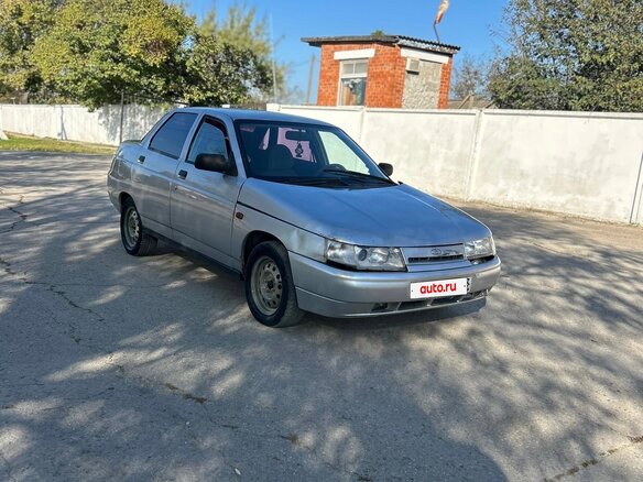 2005 Lada (ВАЗ) 2110, серебристый, 144000 рублей