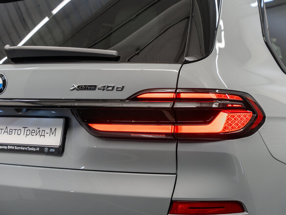 2026 BMW X7 40d I (G07) Рестайлинг, серый, 18990000 рублей - вид 9