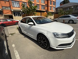 2015 Volkswagen Jetta VI Рестайлинг, белый, 750000 рублей, вид 3