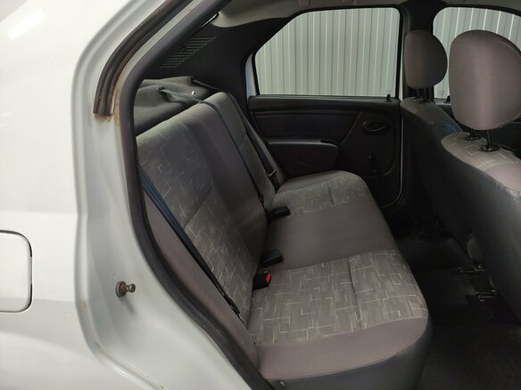 2014 Renault Logan I Рестайлинг, белый, 450000 рублей - вид 9