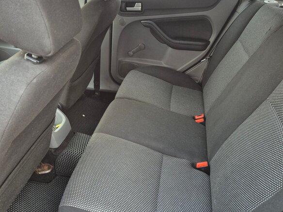 2011 Ford Focus II Рестайлинг, чёрный, 455000 рублей - вид 9