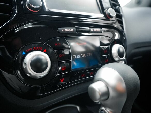 2013 Nissan Juke I, красный, 1170000 рублей - вид 16