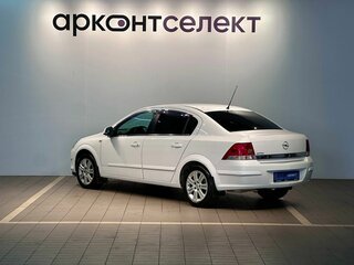 2011 Opel Astra H Рестайлинг, белый, 622000 рублей, вид 4