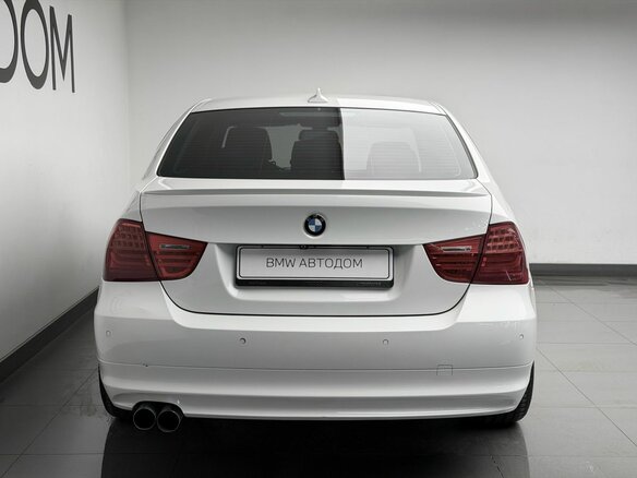 2011 BMW 3 серии 320i V (E90/E91/E92/E93) Рестайлинг, белый, 1224000 рублей - вид 3