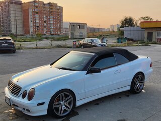 1999 Mercedes-Benz CLK-Класс 320 I (W208), белый, 540000 рублей, вид 1