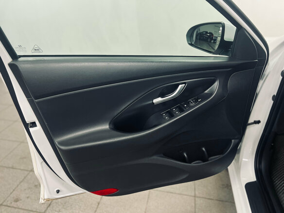 2023 Hyundai i30 III Рестайлинг 2, белый, 1670000 рублей - вид 12