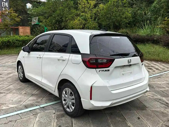 2021 Honda Fit IV, белый, 1198400 рублей - вид 5