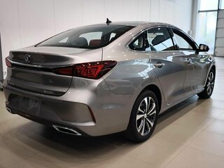 2024 Changan Eado Plus I, серебристый, 2589900 рублей, вид 5