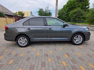2020 Volkswagen Polo VI, серый, 1590000 рублей, вид 4