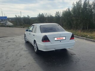 1997 Mercedes-Benz C-Класс 250 I (W202) Рестайлинг, белый, 250000 рублей, вид 5