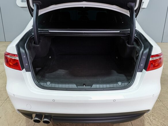 2016 Jaguar XF II, белый, 1749000 рублей - вид 24