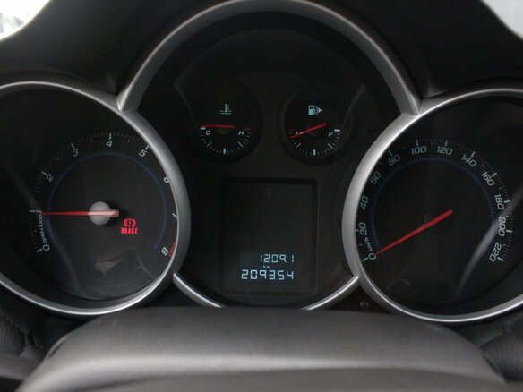 2011 Chevrolet Cruze I, белый, 645000 рублей - вид 12