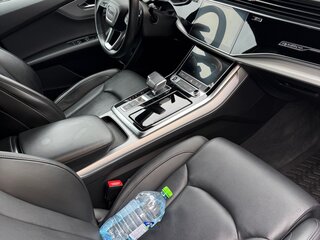 2022 Audi Q8 45 TDI I (4M), чёрный, 7700000 рублей, вид 3
