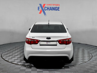 2014 Kia Rio 4-speed III, белый, 814000 рублей, вид 5