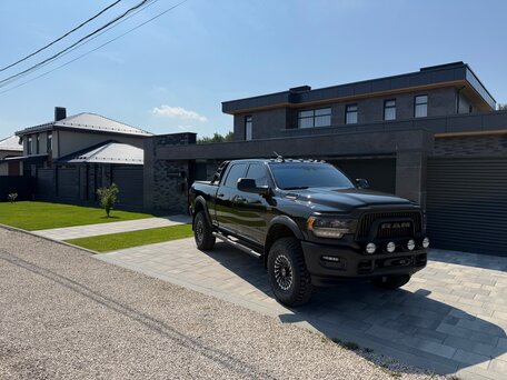 2022 RAM 2500, чёрный, 7800000 рублей, вид 1