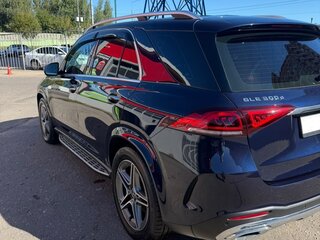 2020 Mercedes-Benz GLE 300 d II (V167), синий, 4800000 рублей, вид 3
