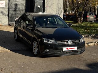 2016 Volkswagen Jetta VI Рестайлинг, чёрный, 900000 рублей, вид 2