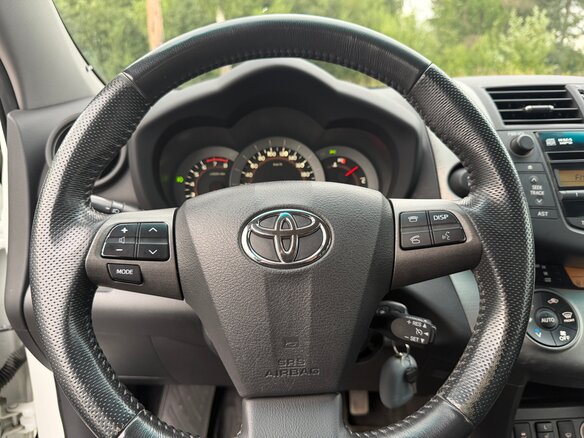 2011 Toyota RAV4 III (XA30) Рестайлинг, белый - вид 25