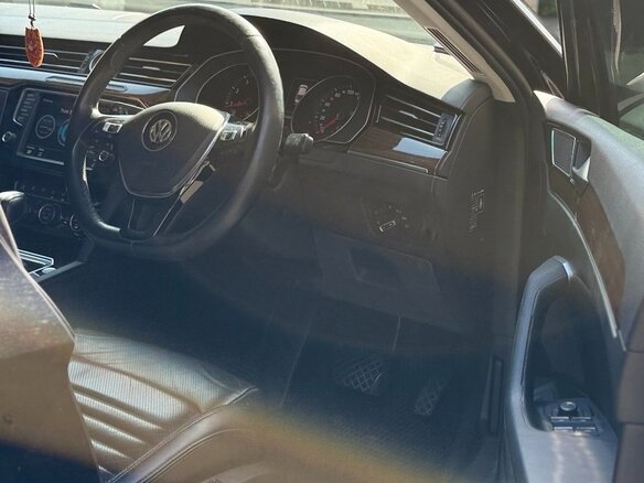 2015 Volkswagen Passat B8, чёрный, 1299177 рублей - вид 11