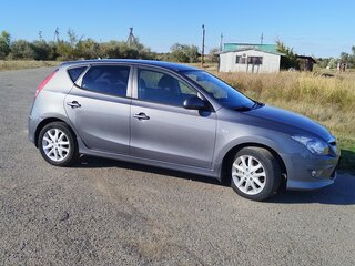 2010 Hyundai i30 I Рестайлинг, серый, 700000 рублей, вид 5