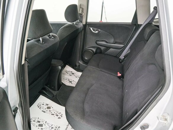 2011 Honda Fit Hybrid II, серый, 899000 рублей - вид 18
