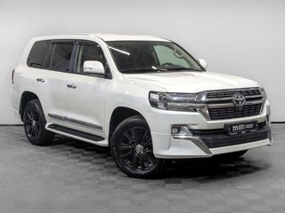 2020 Toyota Land Cruiser 200 Series Рестайлинг 2, белый, 7200000 рублей, вид 3