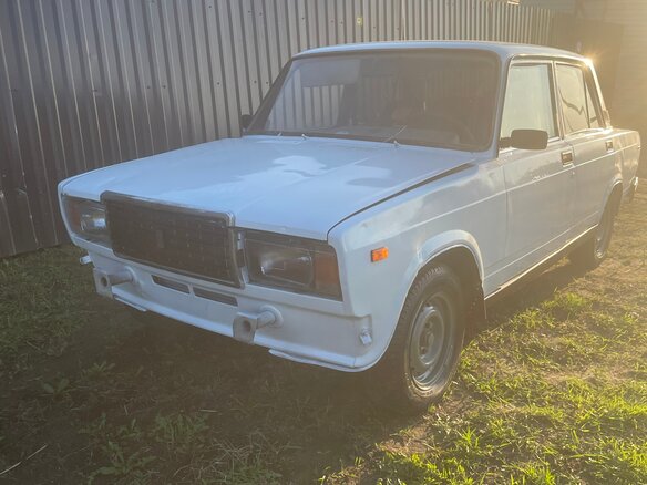 2003 Lada (ВАЗ) 2107, белый, 90000 рублей