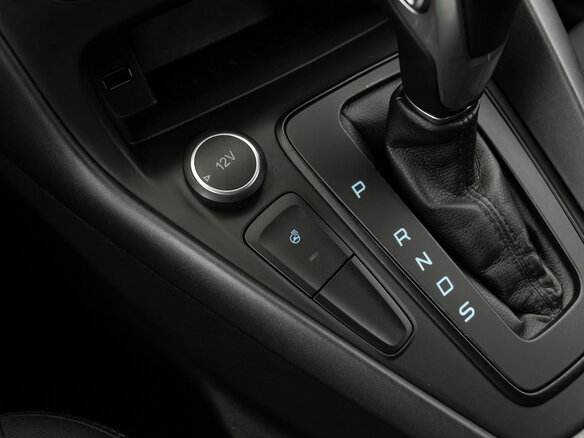 2018 Ford Focus III Рестайлинг, белый, 1420000 рублей - вид 16