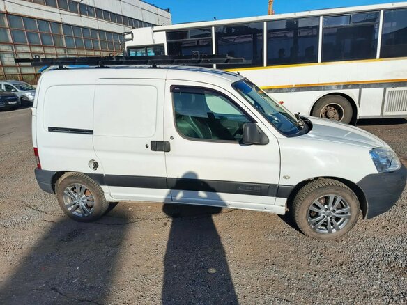 2006 Citroen Berlingo, белый, 550000 рублей - вид 2