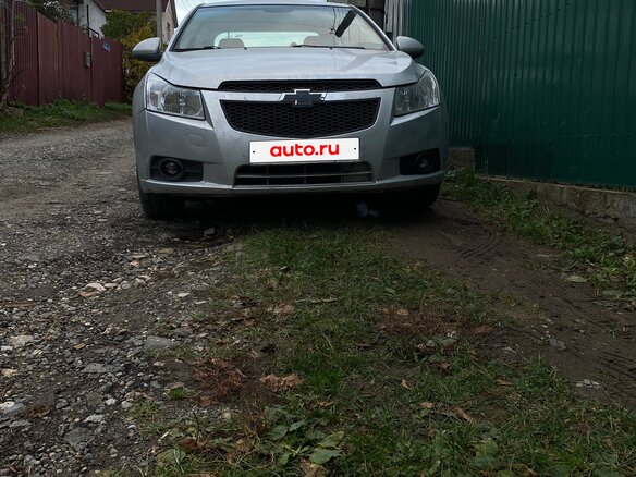 2011 Chevrolet Cruze I, серебристый, 550000 рублей