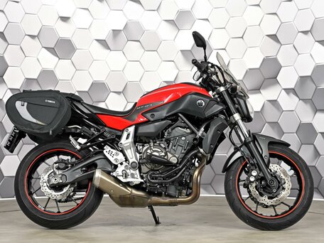 2014 Yamaha MT-07 (FZ-07), красный, 697000 рублей, вид 3