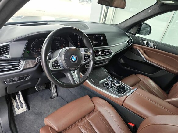 2021 BMW X5 M50i IV (G05/G18), серый, 8290000 рублей - вид 15