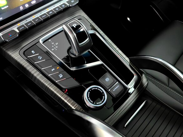 2024 Geely Atlas Pro, серый, 2089000 рублей - вид 18