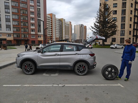 2025 Geely Coolray (Binyue L) I Рестайлинг 2, серебристый, 2500000 рублей - вид 5