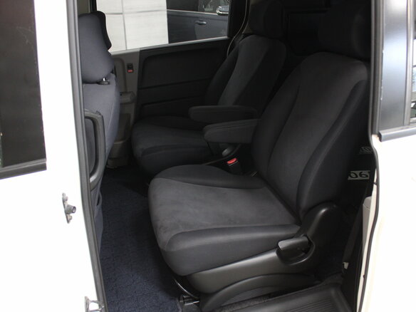 2010 Honda Freed I, белый - вид 6