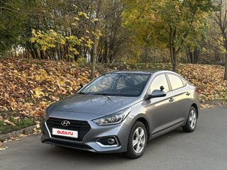 2019 Hyundai Solaris II, серый, 1450000 рублей, вид 2