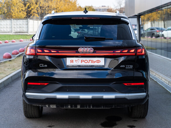 2026 Audi Q6 45 TFSI, чёрный, 7990000 рублей - вид 5